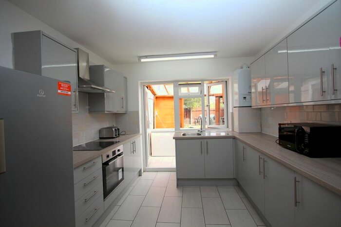 5 Bedroom Terraced House To Rent In Mount Pleasant Road, New Malden, KT3