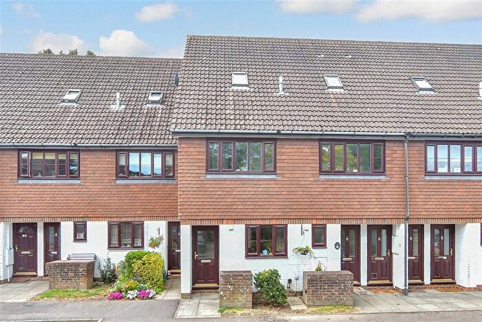 1 Bedroom Maisonette For Sale In John Wiskar Drive, Cranleigh, Surrey, GU6