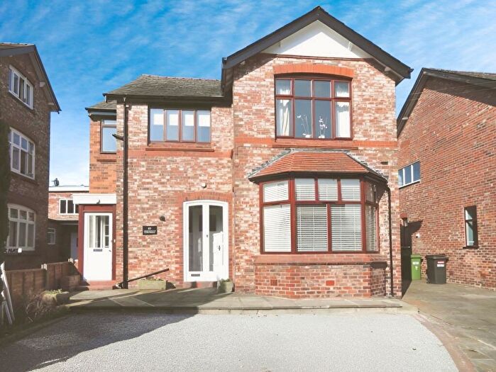 2 Bedroom Apartment To Rent In Kennerleys Lane, Wilmslow, Cheshire, SK9