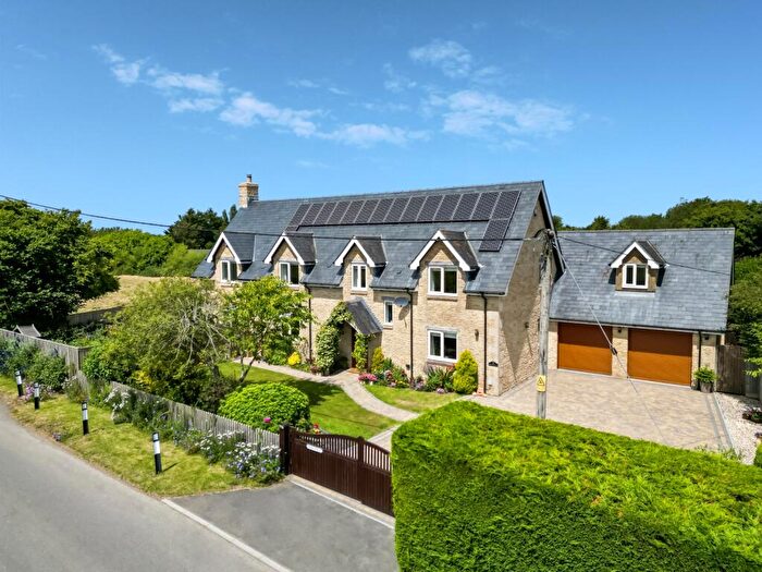 5 Bedroom Detached House For Sale In Greenhill, Royal Wootton Bassett, SN4