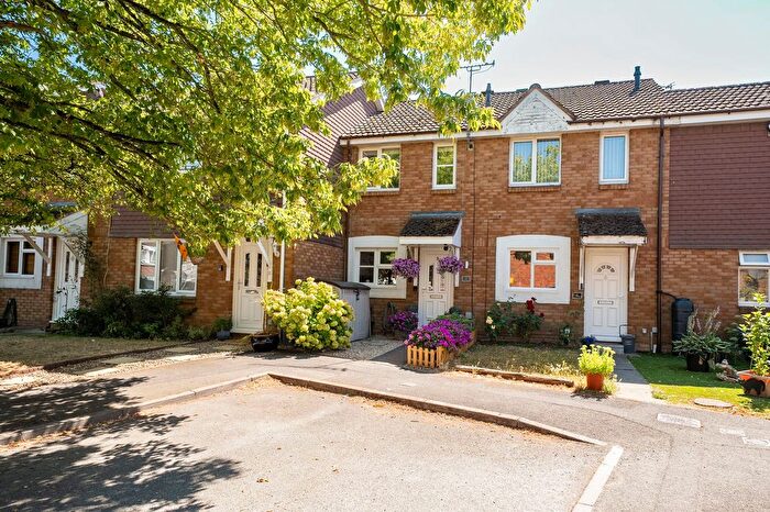 2 Bedroom Terraced House For Sale In Kellys Walk, Andover, SP10