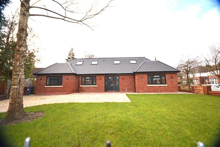5 Bedroom Detached Bungalow To Rent In Manor Close, Cheadle Hulme, Cheadle, SK8