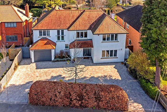 4 Bedroom Detached House For Sale In Sunderland Avenue, St. Albans, AL1