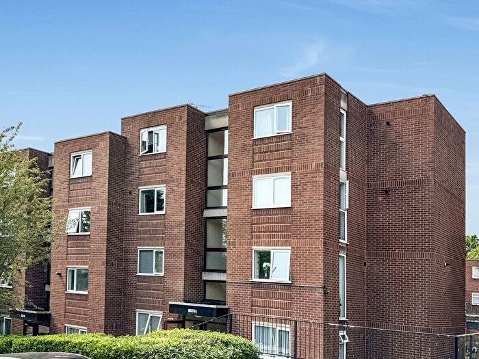 1 Bedroom Terraced House For Sale In Carey Court, Gravel Hill Close, Bexleyheath, Kent, DA6
