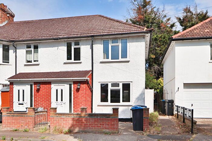 3 Bedroom End Of Terrace House To Rent In Long Walk, New Malden, KT3