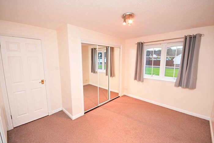 2 Bedroom Flat To Rent In Castle Heather Drive, Inverness, IV2