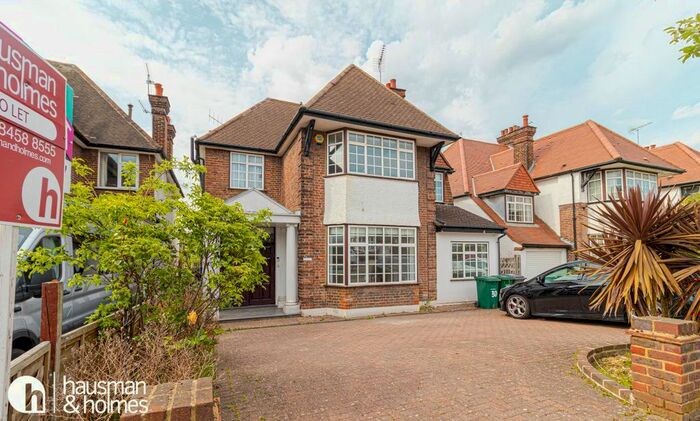 5 Bedroom Detached House To Rent In Armitage Road, London, NW11