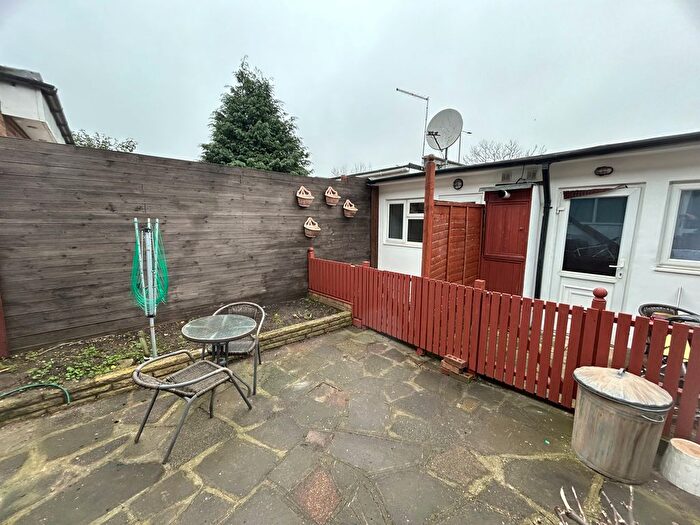 Studio To Rent In Mitchell Road, London, N13