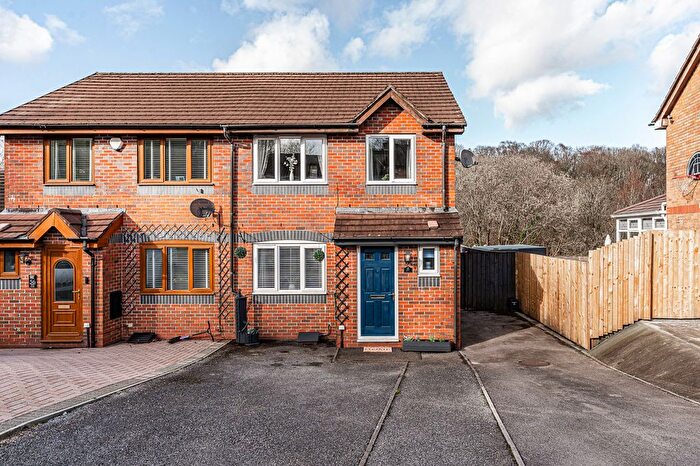 3 Bedroom Semi Detached House For Sale In Cefn Close, Glyncoch, CF37