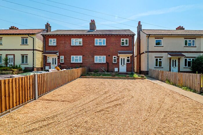 3 Bedroom Semi-Detached House For Sale In Cromer Road, Beeston Regis, Sheringham, NR26