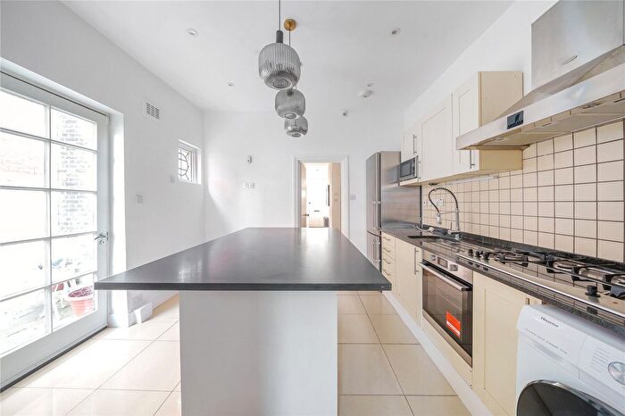 1 Bedroom Flat To Rent In Cornwall Road, London, N15