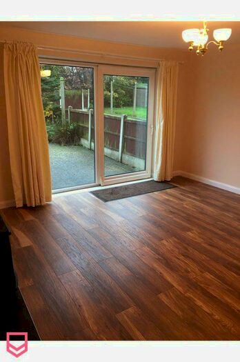 2 Bedroom Flat To Rent In Central Drive, Calow, Chesterfield, Derbyshire, S44