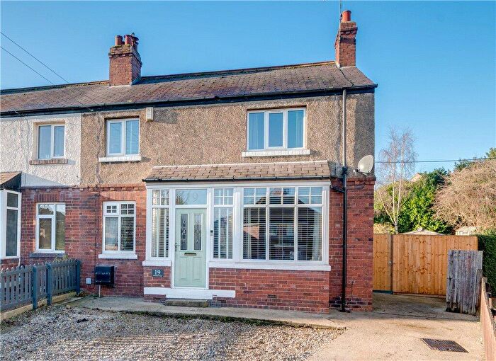 3 Bedroom Semi Detached House For Sale In Wharfedale Crescent, Tadcaster, North Yorkshire, LS24