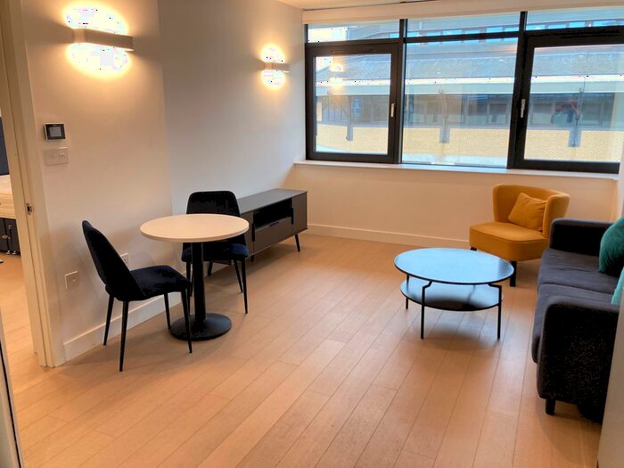 1 Bedroom Flat To Rent In Very Near New Horizons Court Area, Brentford Very Near Gilette Corner, TW8