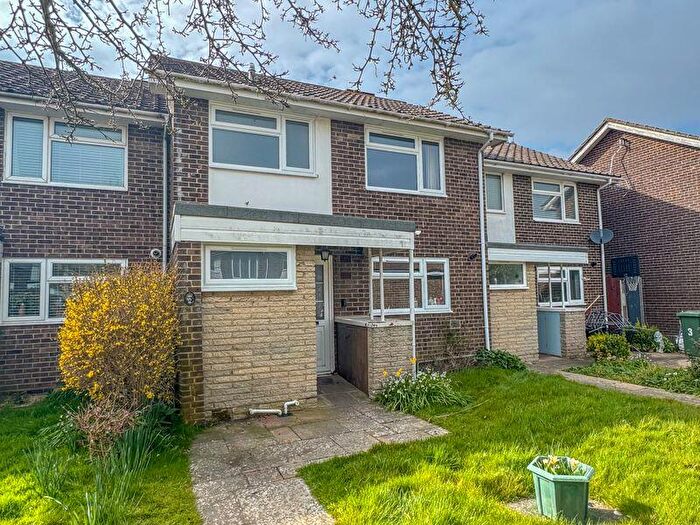 3 Bedroom Terraced House For Sale In Barnfeld, Felpham, PO22