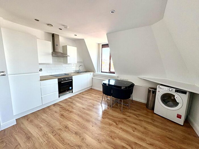 3 Bedroom Flat To Rent In Citrus House, Dale Street, City Centre, Liverpool, L2