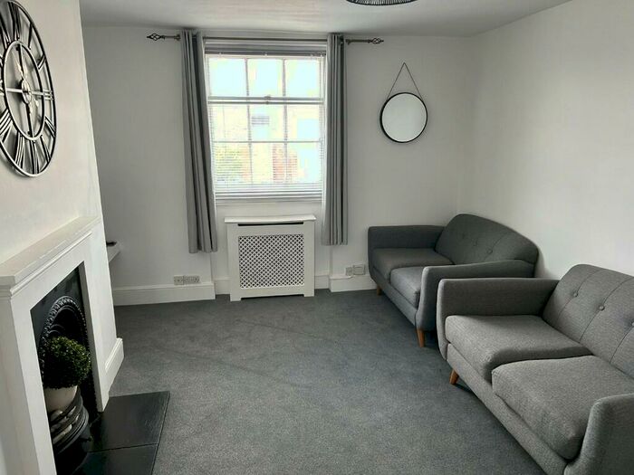 2 Bedroom Flat To Rent In Spencer Street, Leamington Spa, Warwickshire, CV31