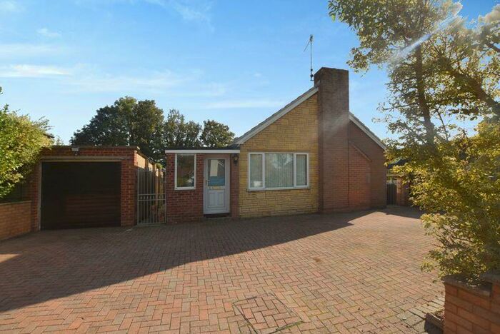 3 Bedroom Detached Bungalow To Rent In Pollen Close, Salisbury, SP4