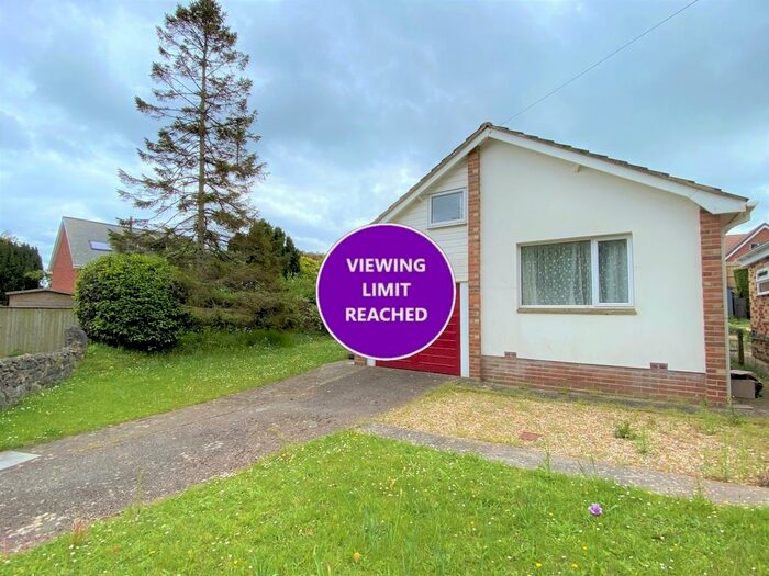 3 Bedroom Detached Bungalow To Rent In Elm Grove Road, Dawlish, EX7