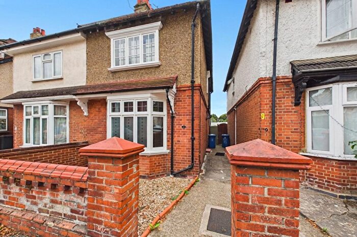 3 Bedroom Semi-Detached House To Rent In Clare Road, Maidenhead, Berkshire, SL6