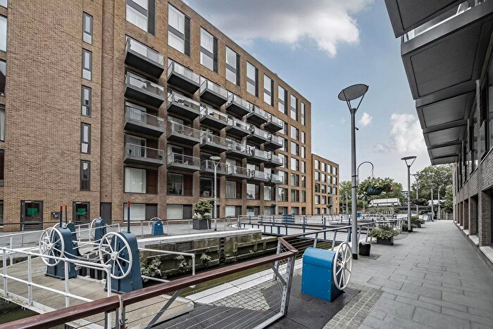 1 Bedroom Flat For Sale In Hirst Court, Pimlico, London, SW1W