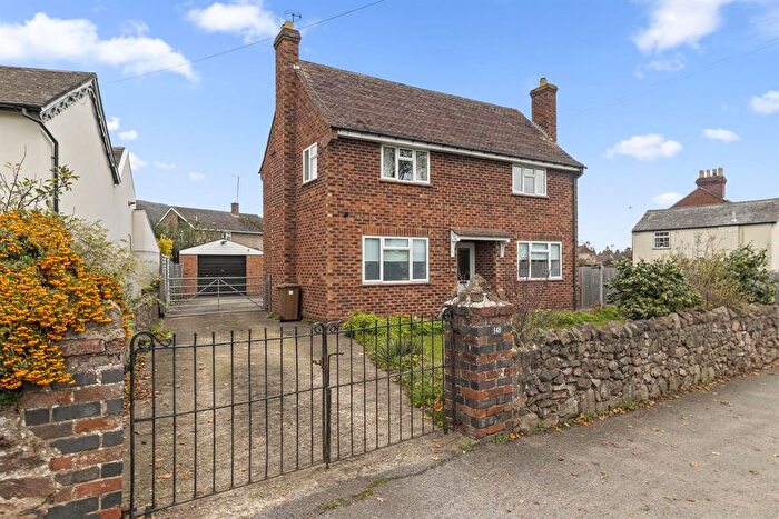3 Bedroom Detached House For Sale In Poolbrook Road, Malvern, WR14