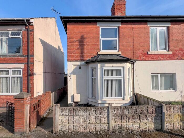 3 Bedroom Semi-Detached House To Rent In Park Street, Nottingham, NG17