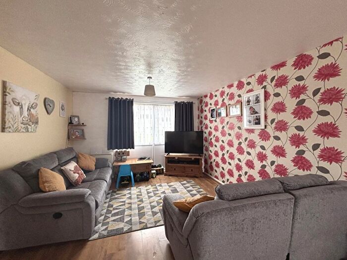 3 Bedroom End Terrace House For Sale In Broad Walk, Helston, TR13