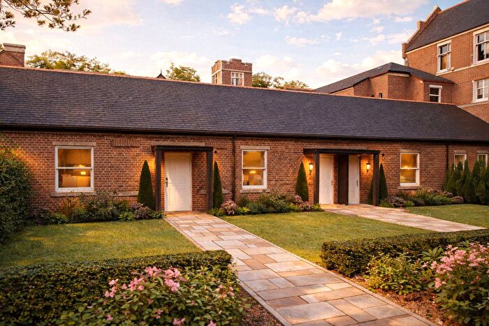 1 Bedroom Bungalow For Sale In The Fernhurst Pavilion, St James Park, Locksway Road, Southsea, PO4