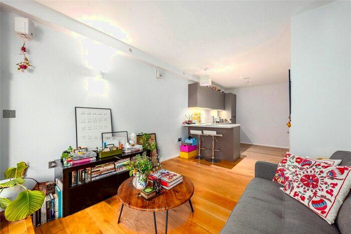 1 Bedroom Flat To Rent In Bruges Place, Camden, NW1