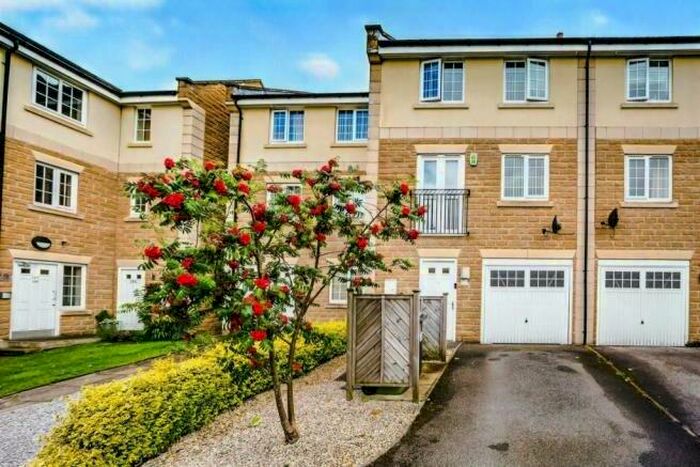 4 Bedroom Terraced House To Rent In Annie Smith Way, Birkby, Huddersfield, West Yorkshire, HD2