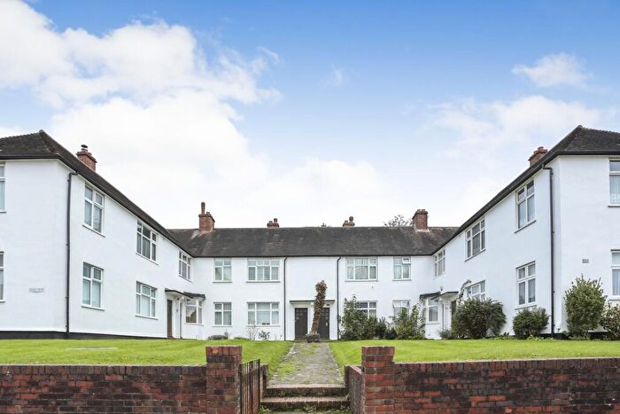 2 Bedroom Flat To Rent In Kingsground London, SE9