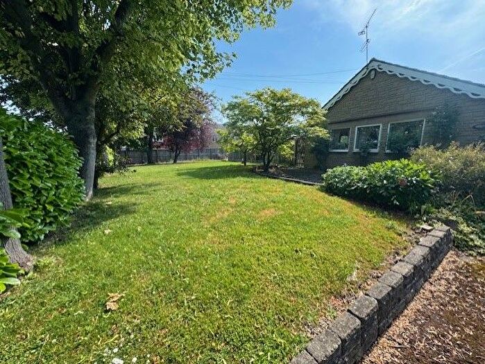 3 Bedroom Detached Bungalow For Sale In Minsthorpe Lane, South Elmsall, WF9