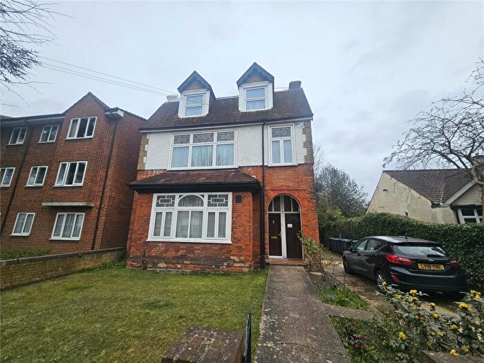 Studio To Rent In Ashburton Road, Croydon, CR0