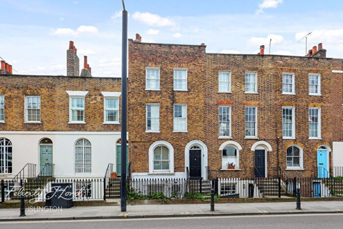 2 Bedroom Apartment For Sale In Balls Pond Road, London, N1