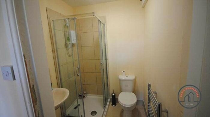 6 Bedroom Semi Detached House To Rent In Beckett's Park Road, Leeds, LS6