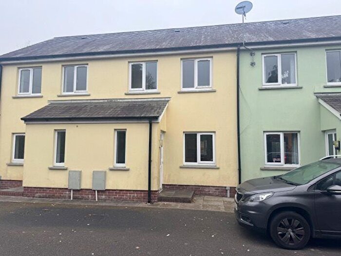 2 Bedroom Property To Rent In Clos Y Glowyr, Tumble, Llanelli, SA14