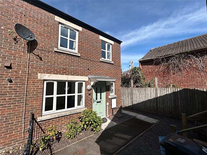 3 Bedroom End Of Terrace House To Rent In Winters Field, Taunton, TA1
