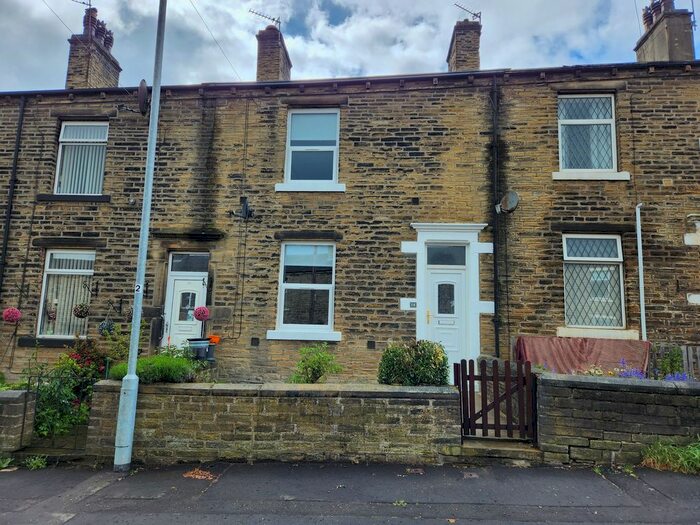 2 Bedroom Terraced House To Rent In Emscote Grove, Halifax, HX1