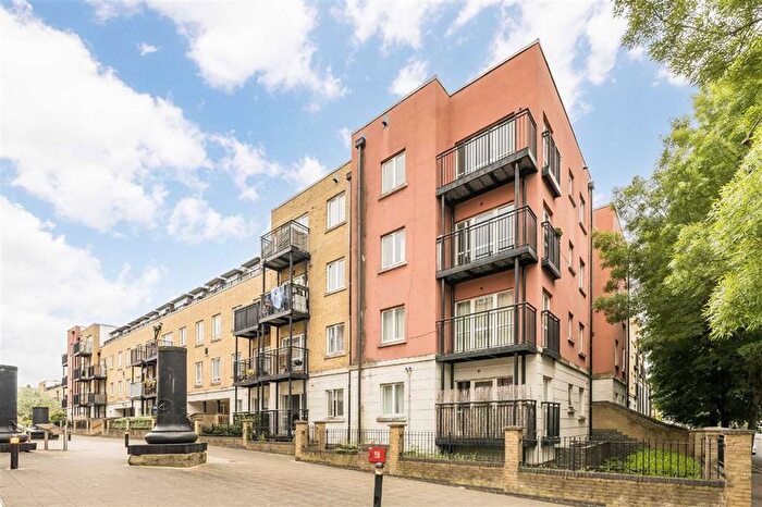 2 Bedroom Flat For Sale In Candle Street, Stepney Green, E1