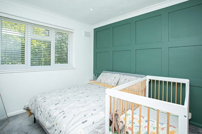 1 Bedroom Flat For Sale In Balmoral Road, Garlinge, Margate, Kent, CT9 - Photo 3