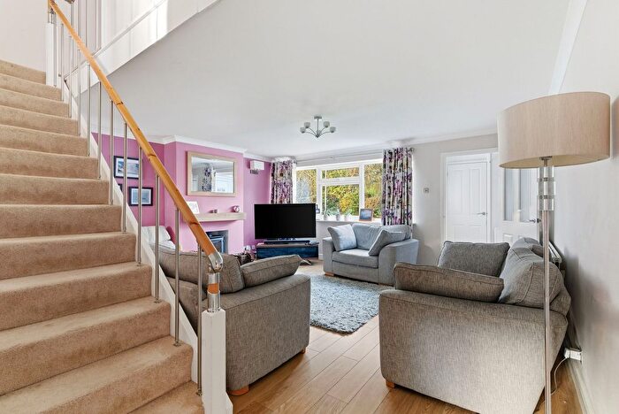 4 Bedroom Semi Detached House For Sale In Kingfisher Walk, Linton, CB21