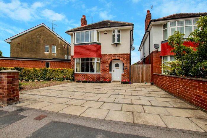 3 Bedroom Detached House To Rent In Hull Road, York, YO10
