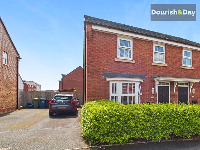 3 Bedroom Semi-Detached House For Sale In Dewsbury Crescent, Stafford, ST18