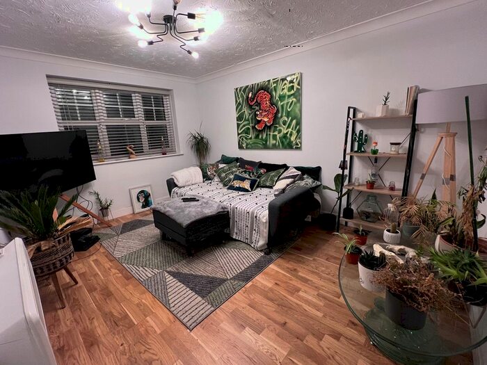 1 Bedroom Flat To Rent In Earls Meade, Luton, LU2