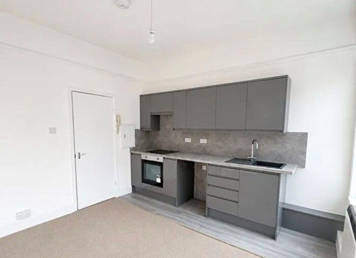 1 Bedroom Flat To Rent In Castle Street, Llangollen, LL20
