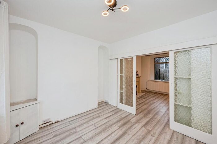 3 Bedroom Terraced House For Sale In Rockingham Terrace, Neath, SA11