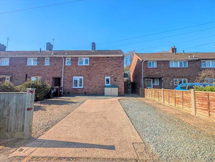 3 Bedroom End Terrace House For Sale In Monkwick Avenue, Colchester, CO2