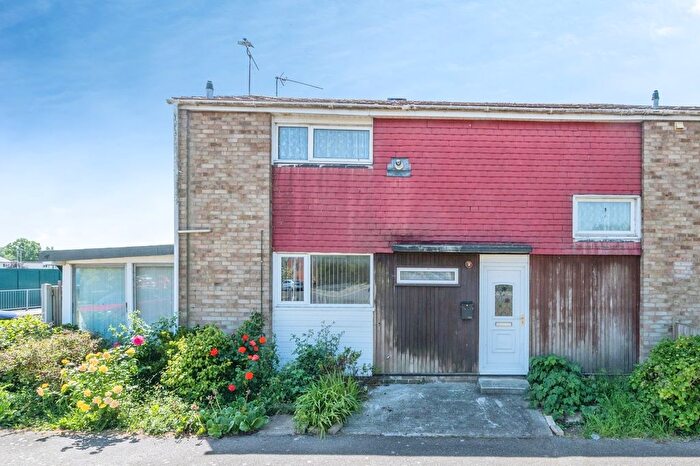 3 Bedroom End Of Terrace House For Sale In Peterborough Way, Basildon, Essex, SS14