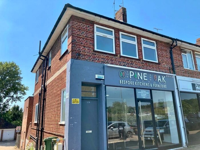 2 Bedroom Flat To Rent In Dovers Green Road, Reigate, RH2